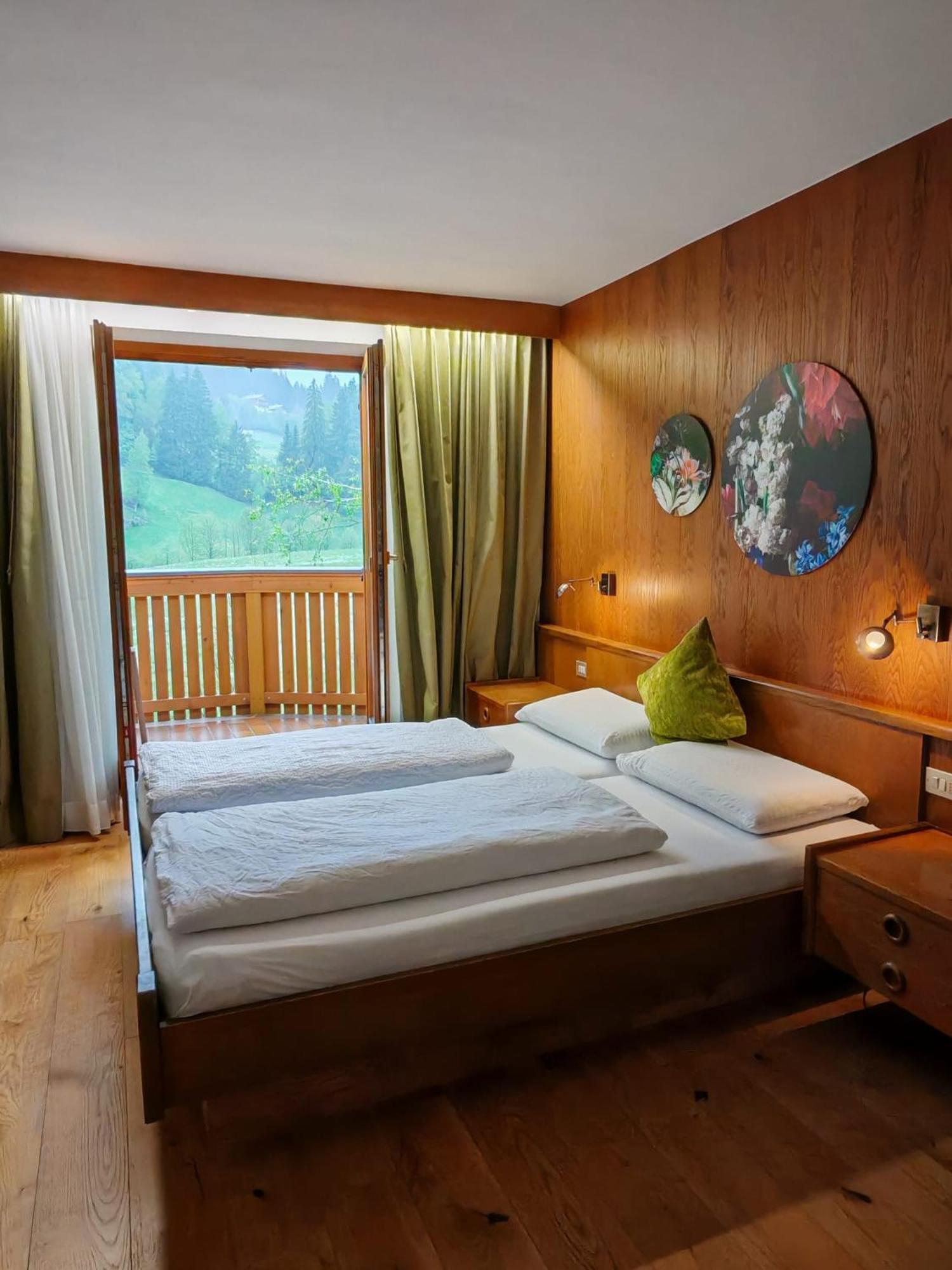 Hotel Alpenblick Sarentino Екстериор снимка